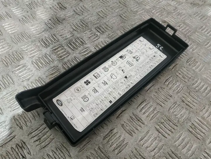 Land Rover Range Rover Sport L494 (2009 - 2013) 580000003 Крышка ящика предохранителей — фото 5