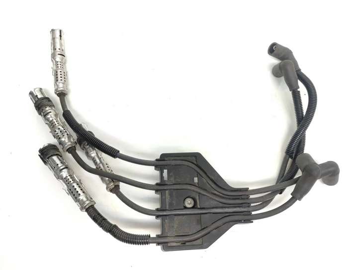 Audi A3/S3 8P (2008 - 2013)  03f905487 Провод высокого напряжения зажигания (провод свечи)