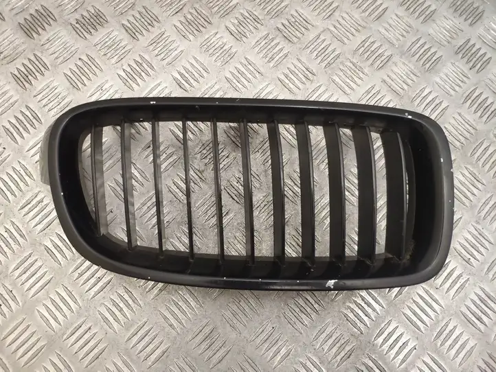 BMW 3 F30 F35 F31 (2012 - 2018) 7255412 Верхняя решетка радиатора — фото 1
