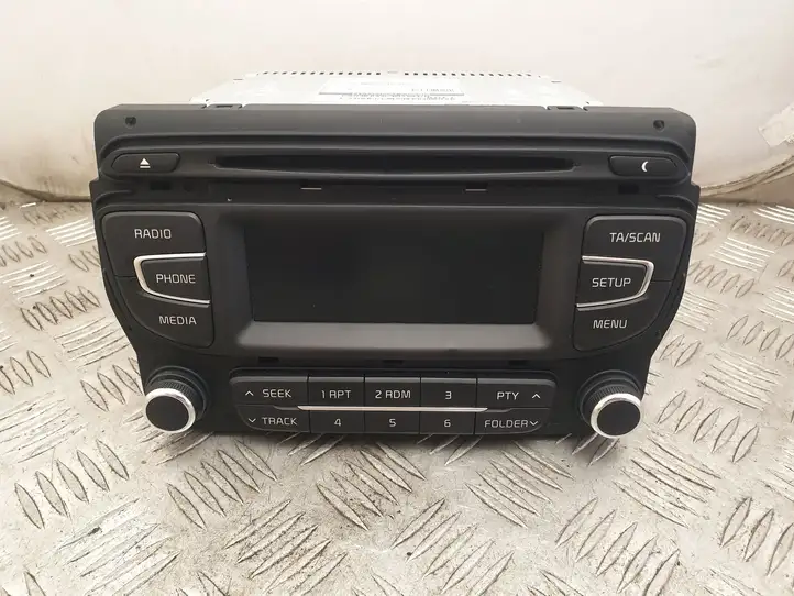 Kia Ceed (2010 - 2012) AC110A2EE Магнитола / мультимедийная система — фото 1