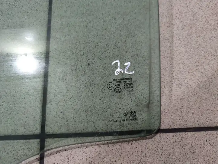 Porsche Cayenne (92A) (2011 - 2017) E243R000929 Стекло задней двери — фото 4