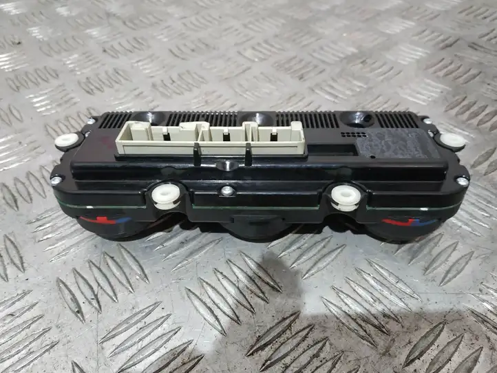 Volkswagen Golf V (2003 - 2009) 1K0907044 Управление климат контролем — фото 4
