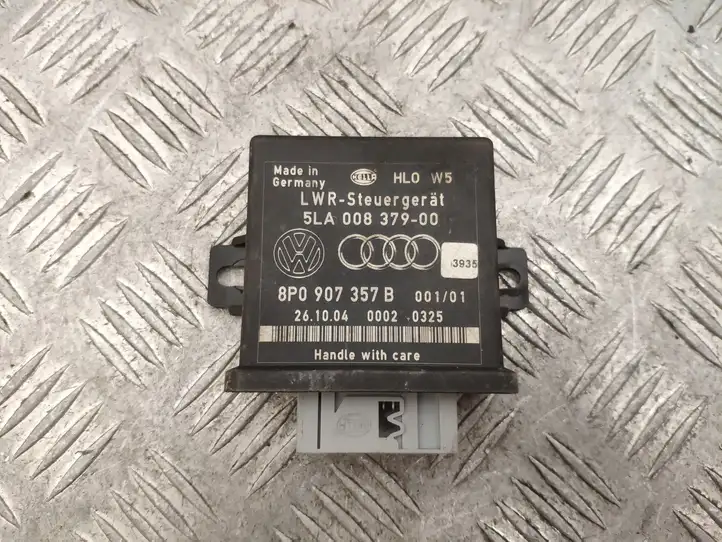 Audi A4 S4 B7 8E 8H (2004 - 2009) 8P0907357B Блок управления светом — фото 1
