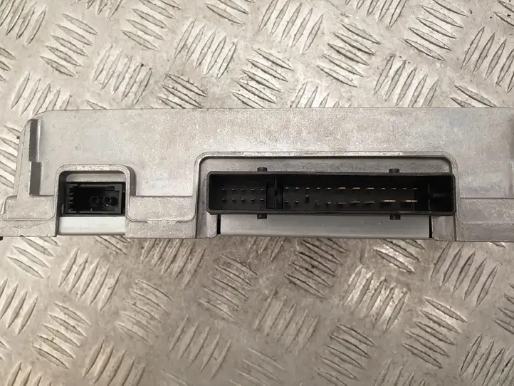 Audi A4 S4 B8 8K (2007 - 2011) 8T0035223AD Усилитель звука — фото 3