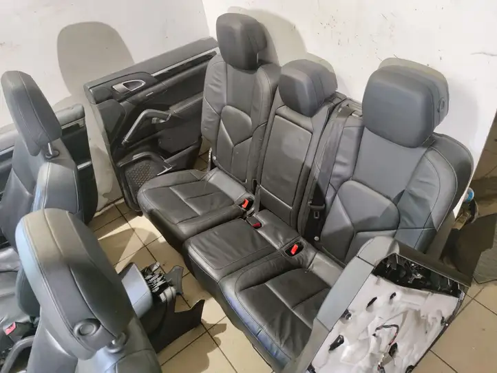 Porsche Cayenne (92A) (2011 - 2017) Комплект салона — фото 14