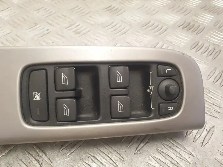 Volvo V50 (2004 - 2008) 8663817 Кнопка стеклоподъемников — фото 2