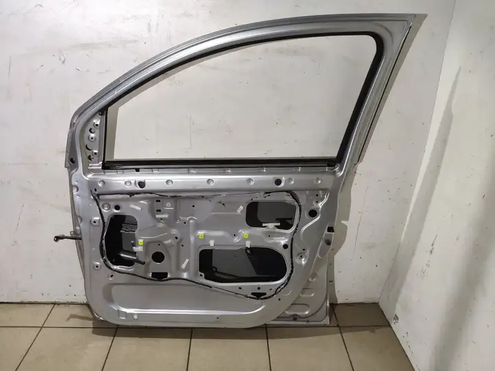Daihatsu Sirion (2007 - 2013) Дверь — фото 5
