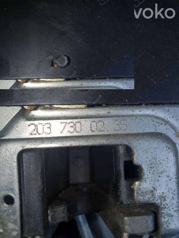 Mercedes-Benz C W203 (2000 - 2007)  2037300235 Замок задней двери