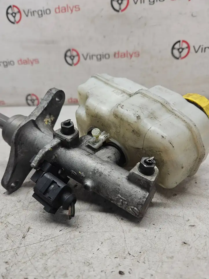 Seat Ibiza III (6L) (2002 - 2008) 6R0611301a Главный тормозной цилиндр — фото 5