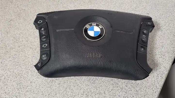 BMW 5 E39 (1996 - 2003) 1100118 Подушка безопасности руля — фото 2