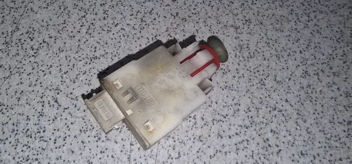BMW 5 E39 (1996 - 2003) 8360421 Датчик педали сцепления — фото 2