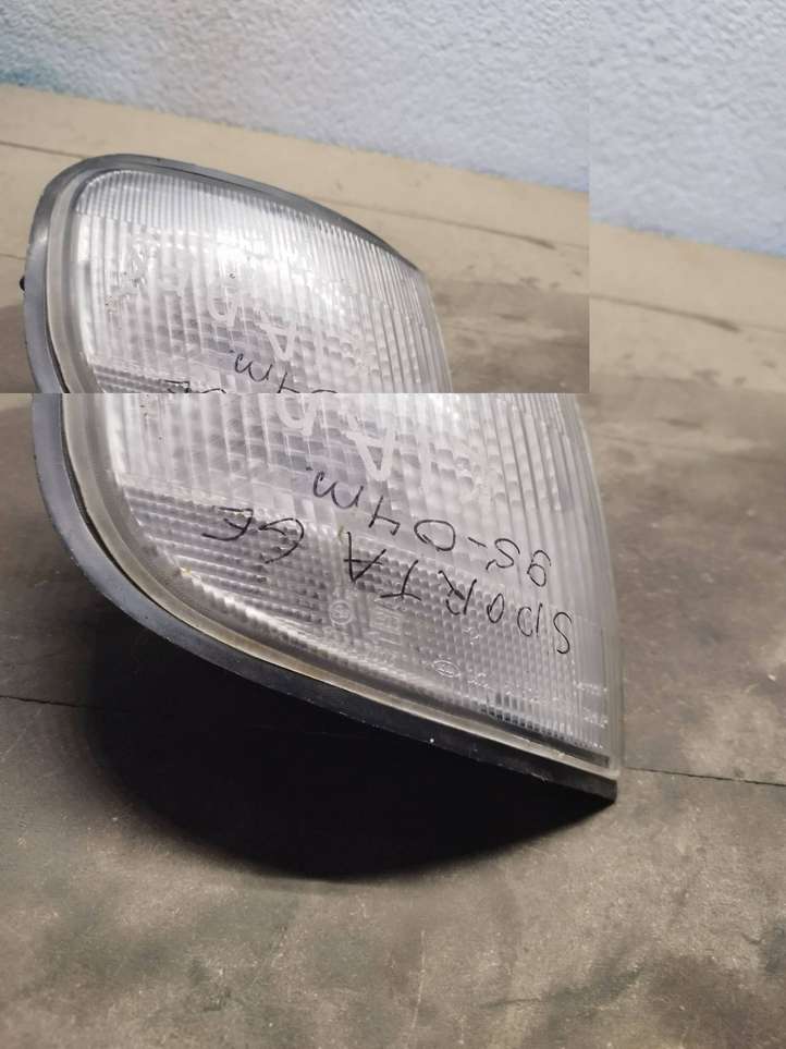 Kia Sportage (2004 - 2008)  0k0151050b Указатель поворота передний