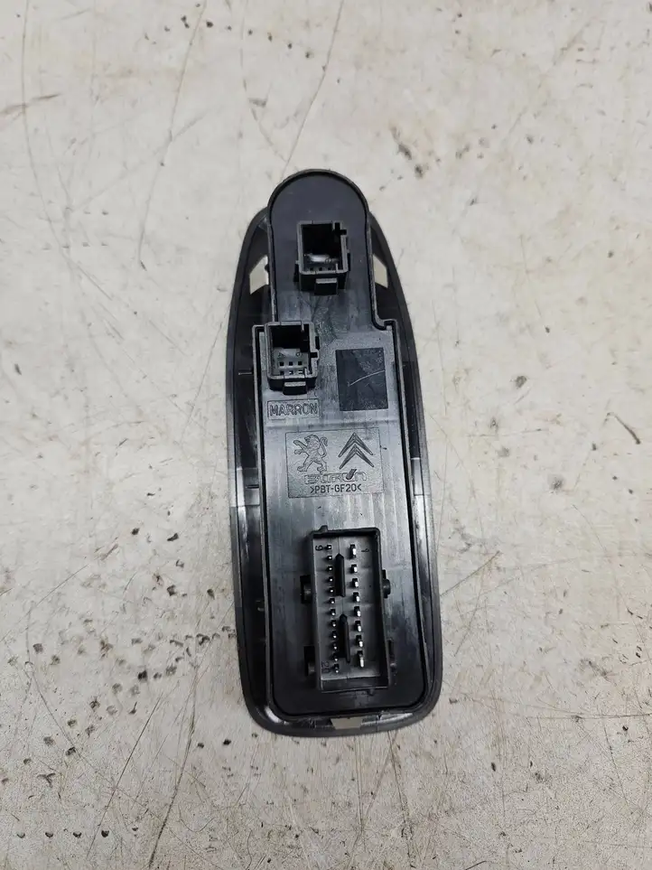 Peugeot 2008 I (2013 - 2019) 98242539ZD Кнопка стеклоподъемников — фото 3