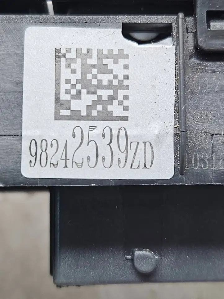 Peugeot 2008 I (2013 - 2019) 98242539ZD Кнопка стеклоподъемников — фото 5