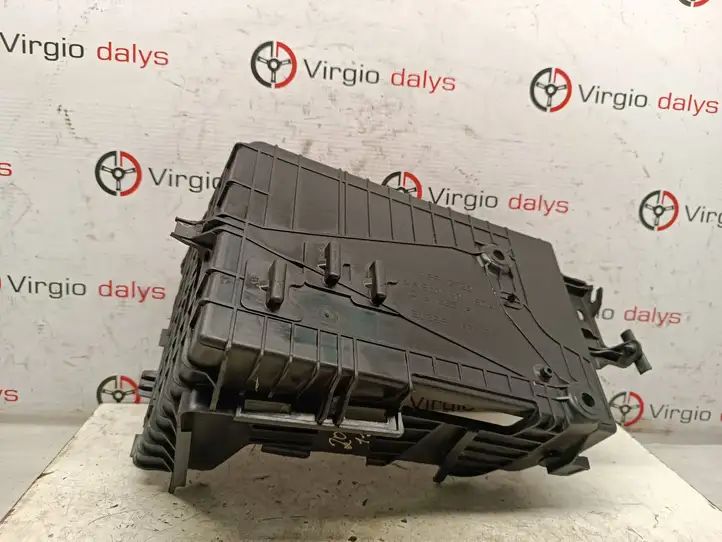 Peugeot 2008 I (2013 - 2019) 9801801880 Площадка аккумулятора — фото 3