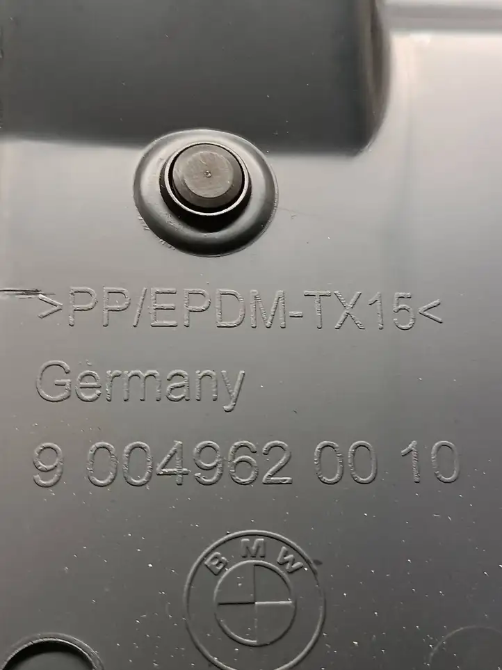 BMW 5 G30 G31 (2016 - ) 21437510 Прочие детали салона — фото 3