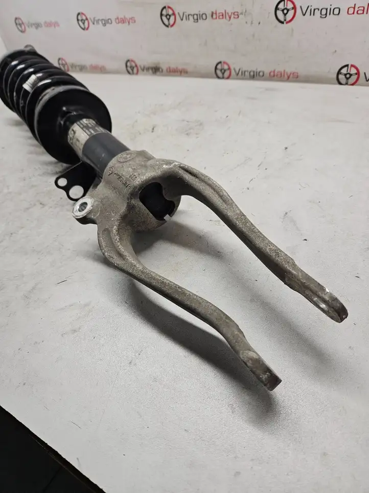 BMW 5 G30 G31 (2016 - ) 14678612 Передняя стойка амортизатора — фото 4