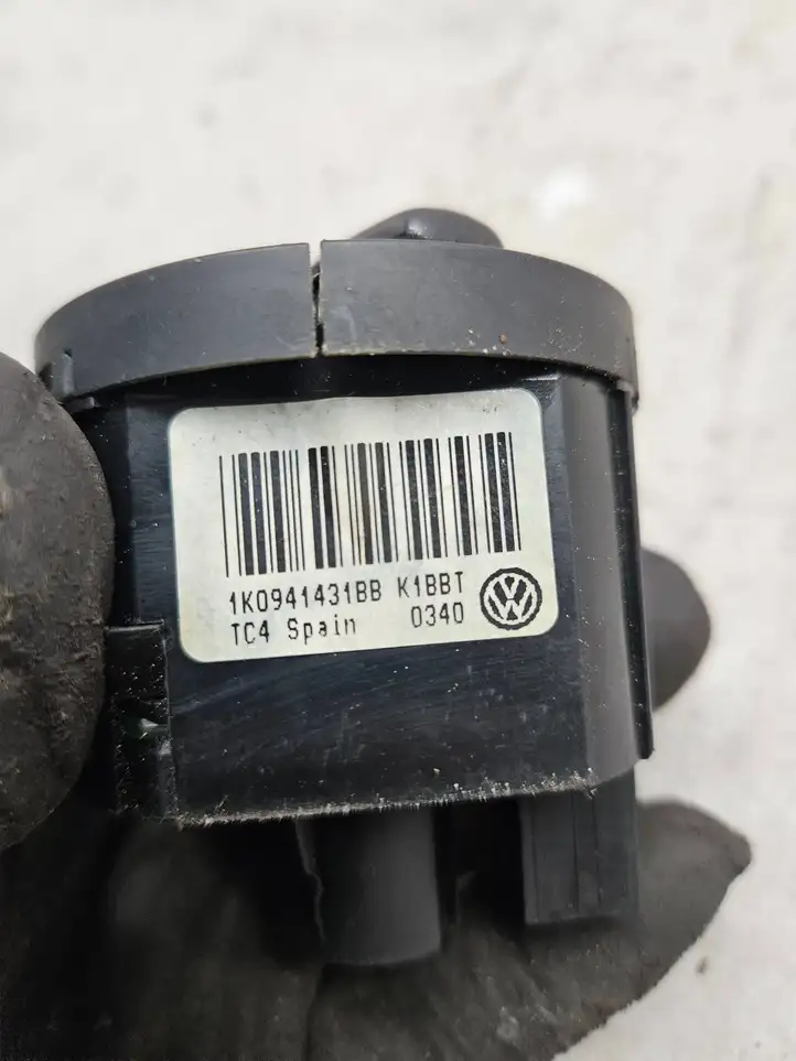 Volkswagen PASSAT B6 (2005 - 2010) 1K0941431BB Включатель фонарей — фото 4