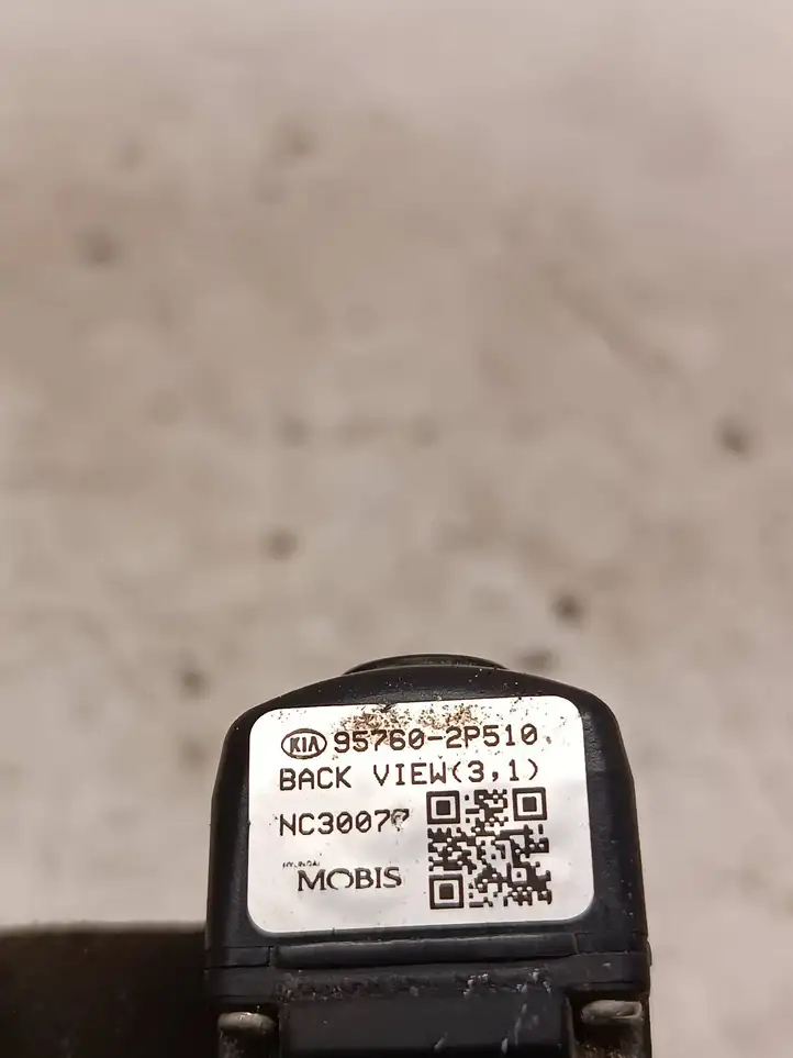 Kia Sorento (2014 - 2017) 957602P510 Видеокамера заднего вида — фото 4