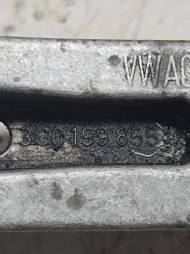 Volkswagen Tiguan (2007 - 2011) 3c0199855m Кронштейн двигателя — фото 5