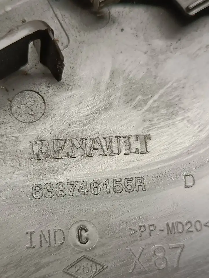 Renault Captur (2013 - 2020) 638746155R Молдинг крыла — фото 3