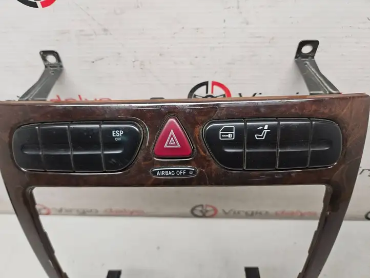 Mercedes-Benz C W203 (2000 - 2007) A2036804639 Другие включатели / ручки/ переключатели — фото 2
