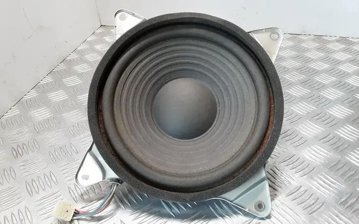 Lexus GS 300 350 430 450h (2004 - 2007)  8616030B00 Громкоговоритель низкой частоты