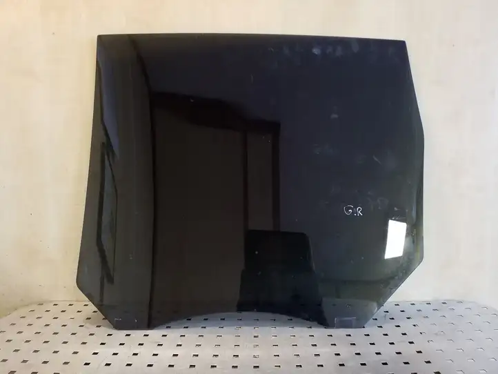 Ford Kuga I (2008 - 2012)  8V41525712B Основное стекло задних дверей