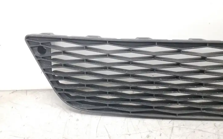 Seat Leon (5F) (2012 - 2019) 5F0853667 Нижняя решетка переднего бампера — фото 4