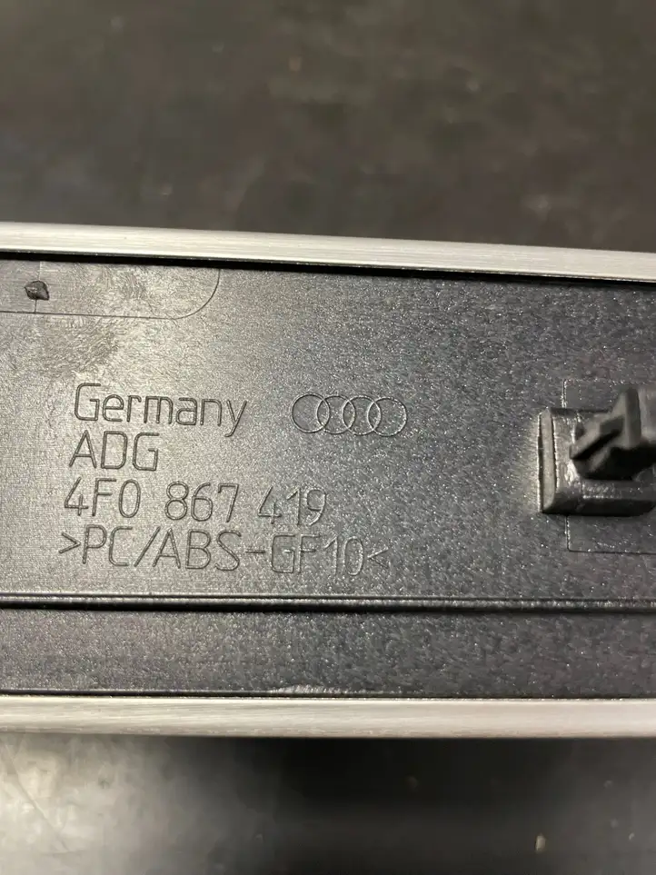 Audi A6 S6 C6 4F (2008 - 2011) 4F0867419 Прочие детали салона — фото 7
