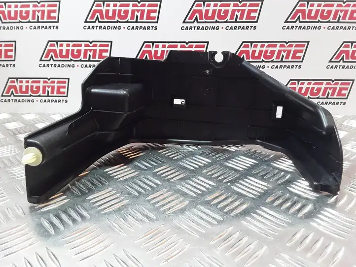 Toyota Prius (XW30) (2009 - 2015) 5842747010 Прочие детали салона — фото 3