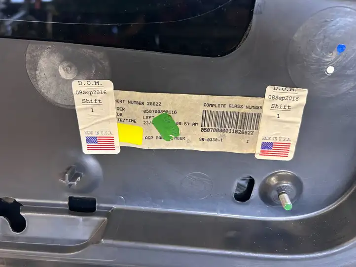 Tesla Model X (2015 - 2021) 103490200J Стекло задней двери — фото 3