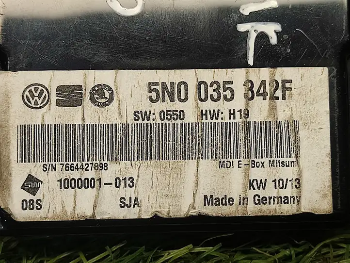 Skoda Rapid (NH) (2012 - 2019) 5N0035342F Контроллер мультимедийной системы — фото 2