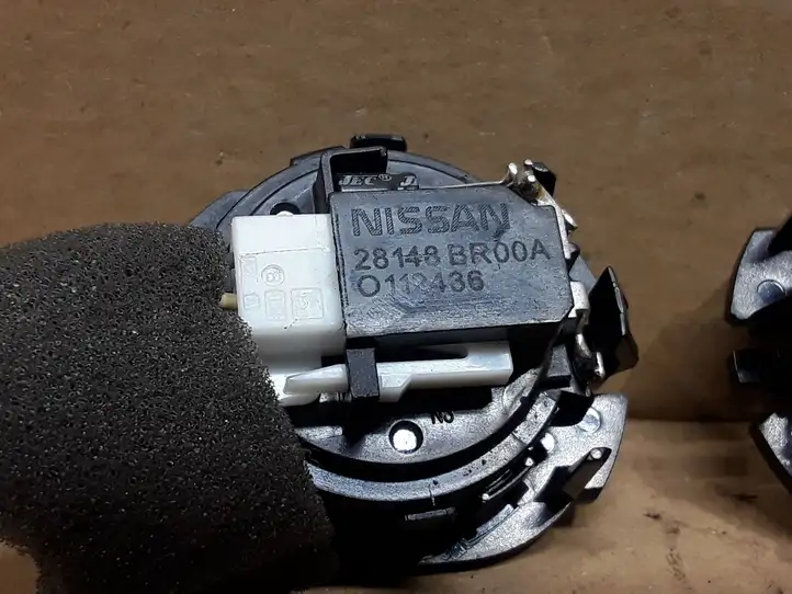 Nissan Qashqai (2013 - 2017) 28148BR00A Динамики передних дверей — фото 3