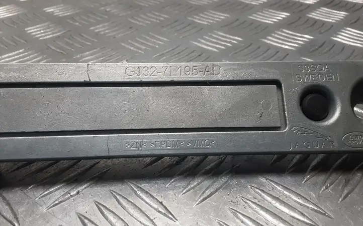 Land Rover Range Rover Evoque L538 (2015 - 2018) GJ327L195AD Прочие детали салона — фото 2