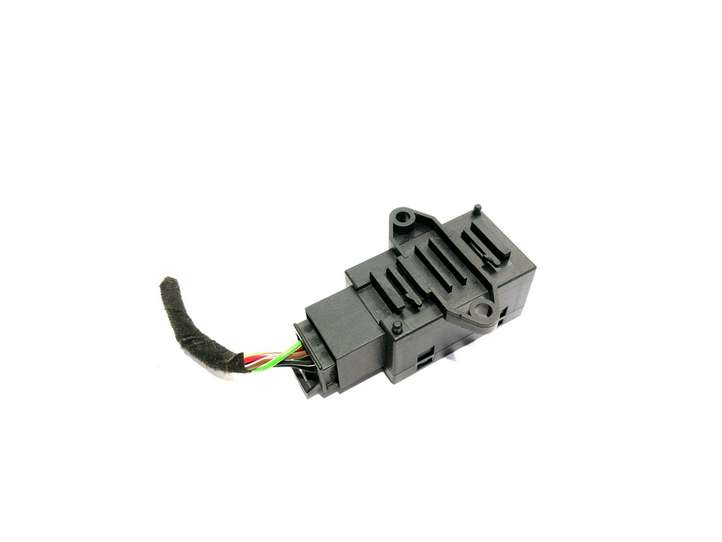 Volkswagen Touareg I (2002 - 2010)  7L0959772 Реле обогрева