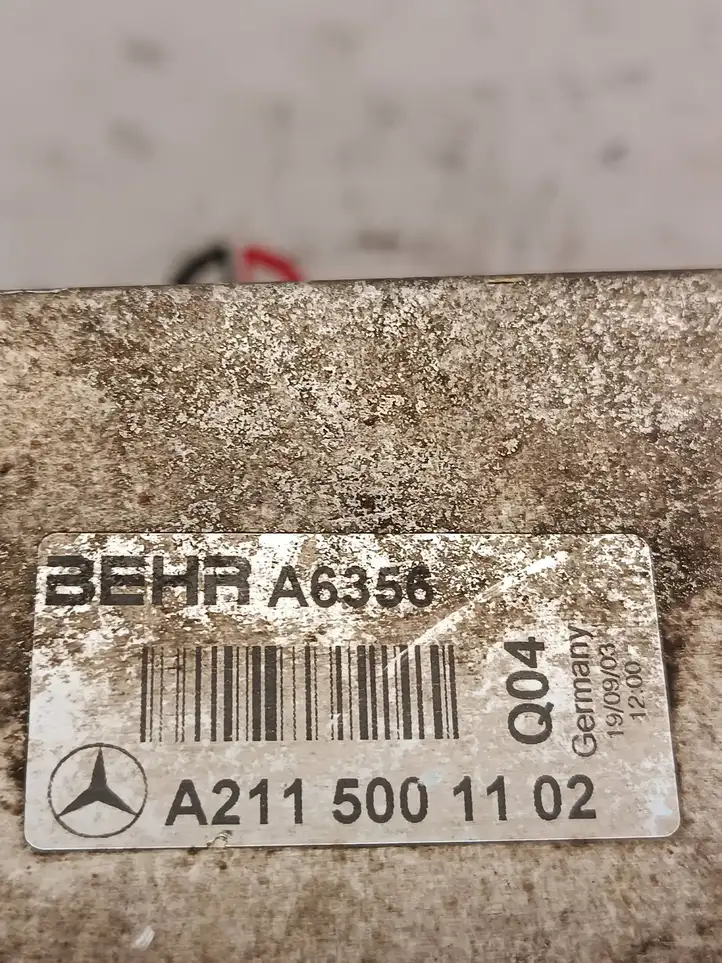 Mercedes-Benz E W211 (2002 - 2009) A2115001102 Интеркулер — фото 3