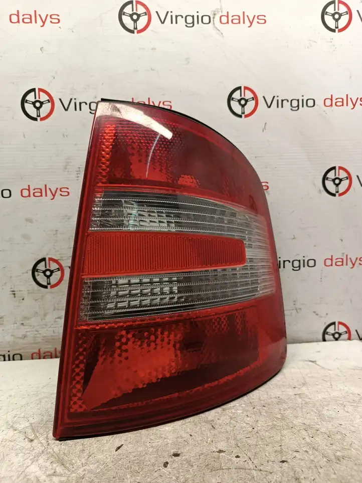Skoda Fabia Mk1 (6Y) (1999 - 2007) 6Y9945112B Задний фонарь в кузове — фото 1
