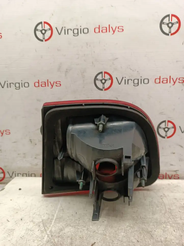 Seat Leon (1M) (1998 - 2006) 1M6945091B Задний фонарь в кузове — фото 2