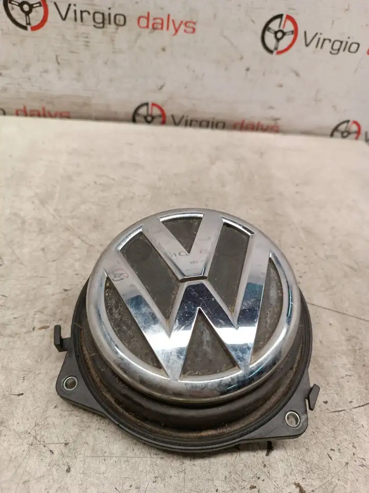 Volkswagen Polo V 6R (2009 - 2015) 6R6827469B Ручка крышки багажника — фото 1
