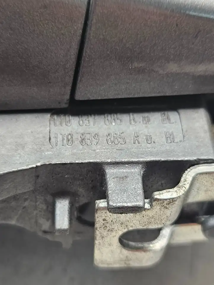 Volkswagen Touran I (2003 - 2010) 1T0837885B Наружная ручка двери — фото 4