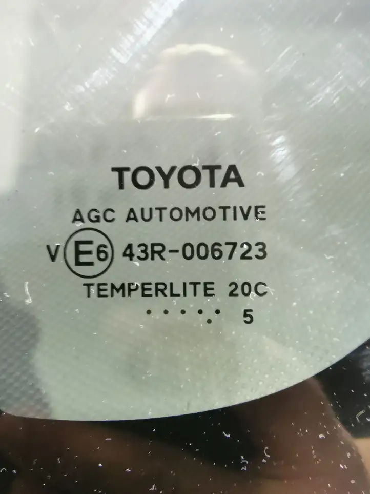 Toyota Auris E180 (2012 - 2018) Заднее боковое стекло — фото 2