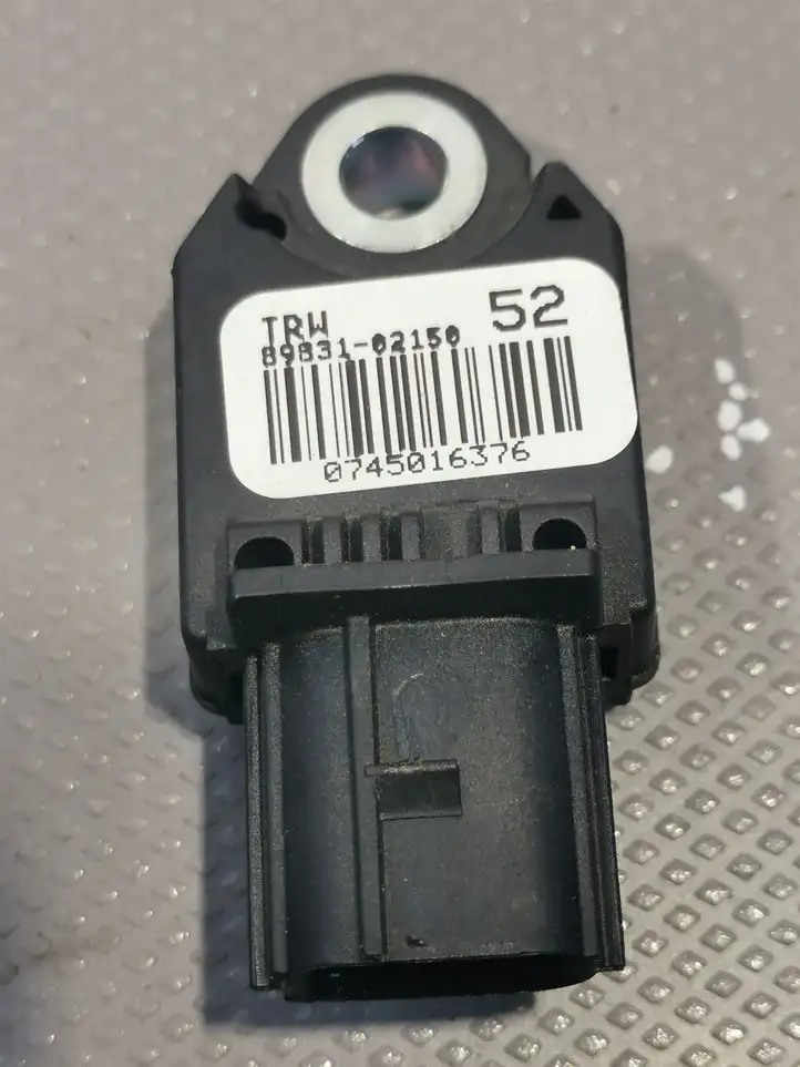 Toyota Auris E180 (2012 - 2018) Датчик удара SRS — фото 1