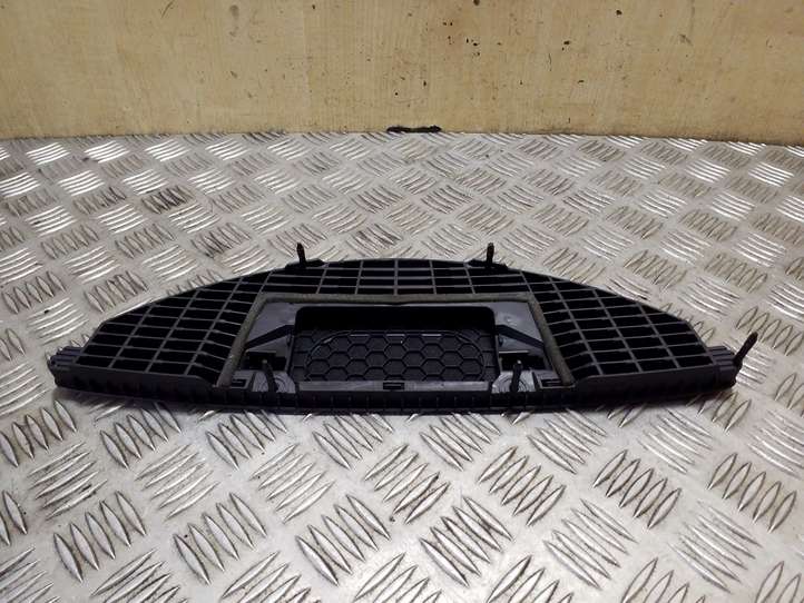 Audi TT (2006 - 2010)  8J0819635 Рамка центрального динамика