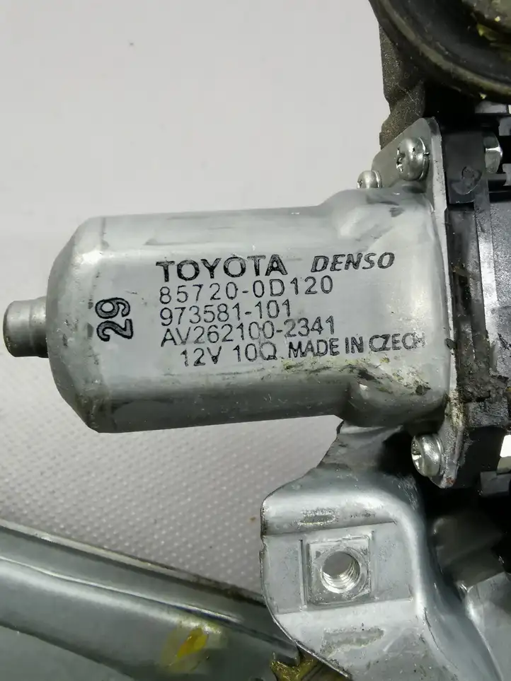 Toyota Yaris (2012 - 2014) Стеклоподъемник передней двери (комплект) — фото 4