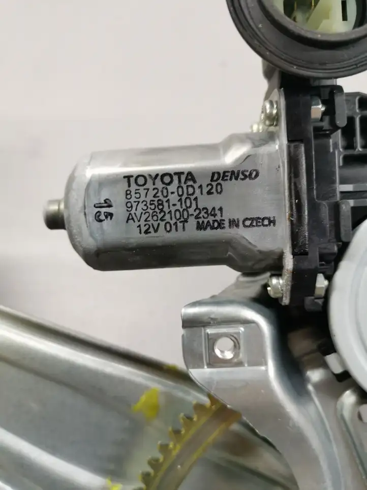 Toyota Yaris (2014 - 2019) Стеклоподъемник передней двери (комплект) — фото 3