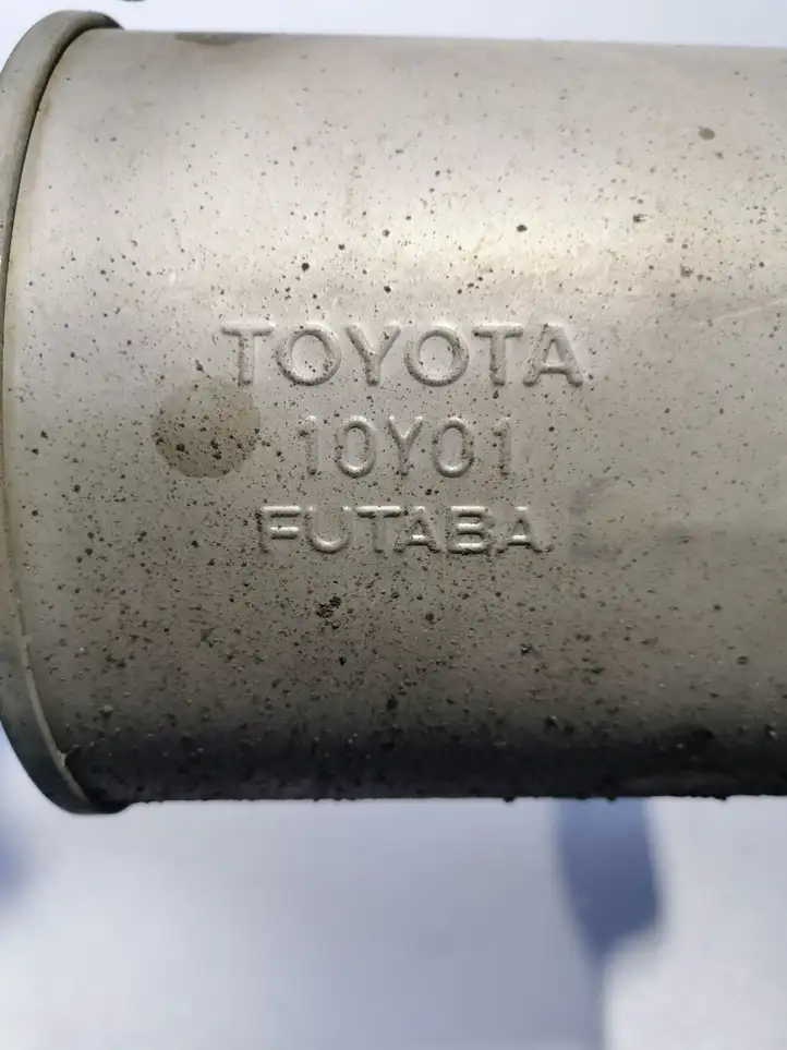 Toyota Yaris (2014 - 2019) Глушитель — фото 3