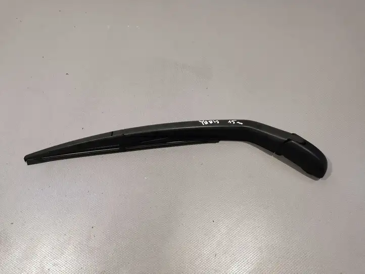 Toyota Yaris (2014 - 2019) Поводок заднего стеклоочистителя — фото 1