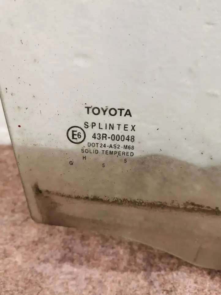 Toyota Avensis T250 (2006 - 2009) Стекло задней двери — фото 2