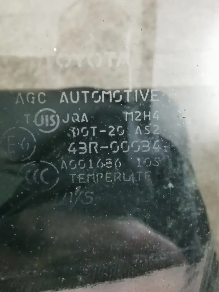Toyota RAV 4 (XA30) (2006 - 2016) Стекло передней двери — фото 2